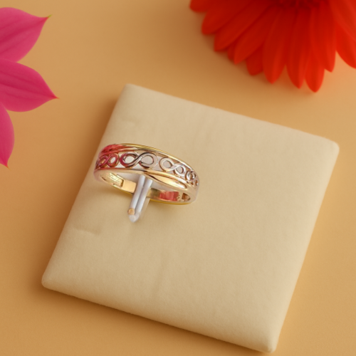 Eleganter Bicolor-Ring aus 14K Gold